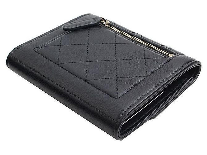 Chanel Billetera compacta Gabrielle de cordero negro y dorado - vista 3