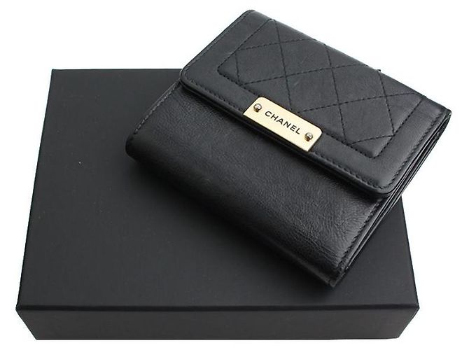 Chanel Billetera compacta Gabrielle de cordero negro y dorado - vista 7