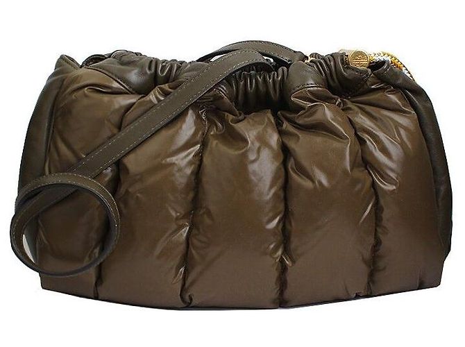 Moncler Bolsa transversal acolchoada com acabamento em pele de cordeiro Verde - vista 3