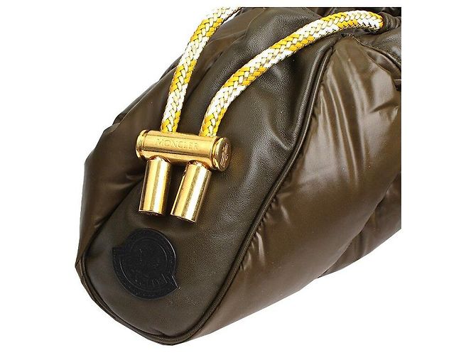 Moncler Bolsa transversal acolchoada com acabamento em pele de cordeiro Verde - vista 6