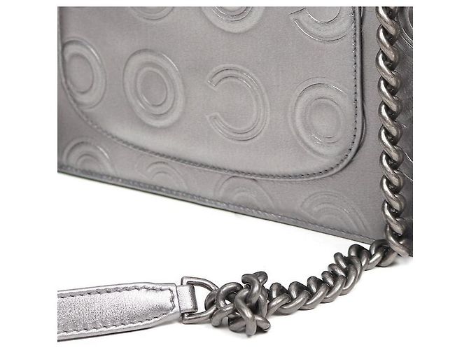 Chanel Borsa a spalla con catena in rilievo CC argento - vista 7