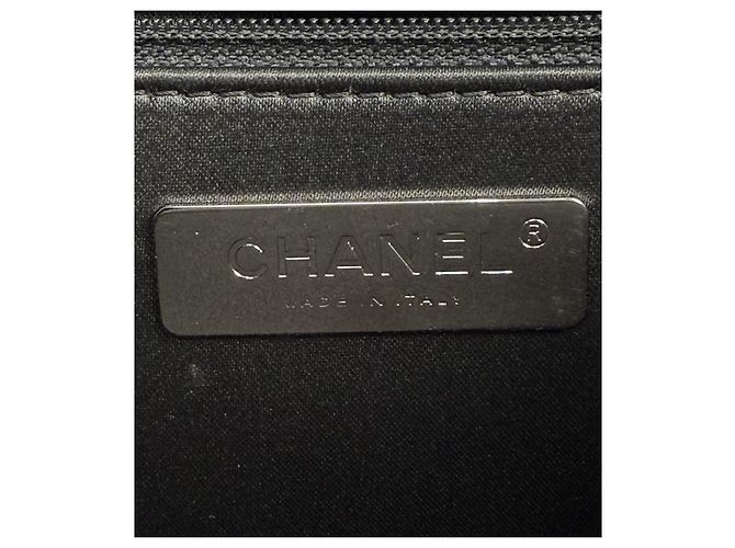 Chanel Borsa a spalla con catena in rilievo CC argento - vista 9