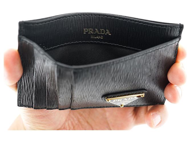 Prada Billetera de tarjeta de cuero negro con logo triangular - Regalo de lujo - vista 9