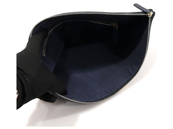 Boy Chanel Clutch Grande in Metallo Dorato Chevron Blu Navy (Serie) - vista 6