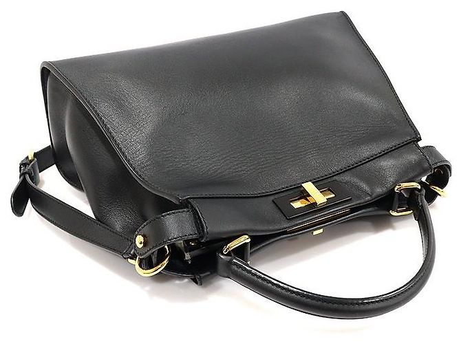 Fendi Peekaboo Regular Medium aus schwarzem Kalbsleder - Ansicht 4
