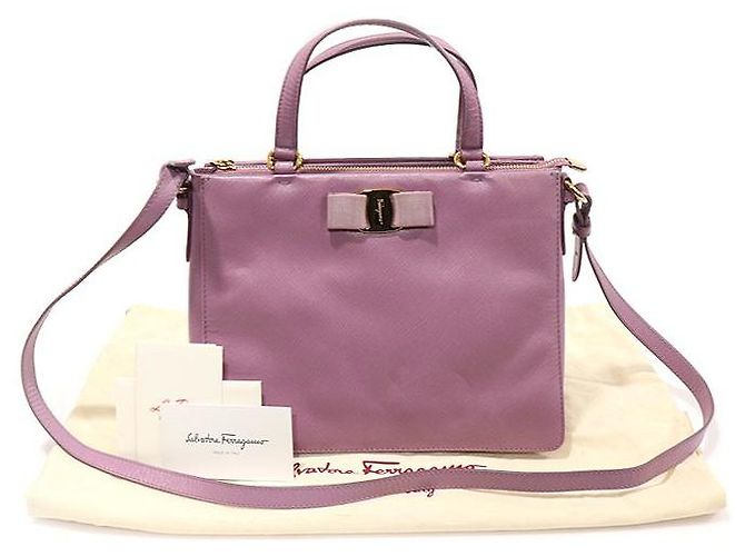 Salvatore Ferragamo Bolsa Tracy Saffiano Roxa com Laço e Barra Dourada Roxo - vista 2