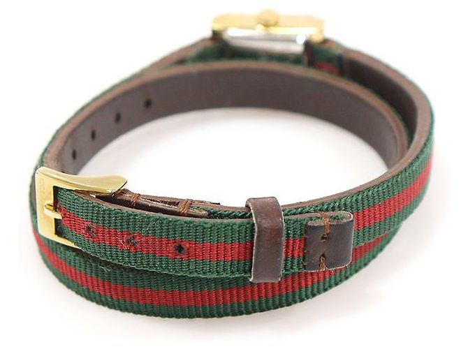 Gucci Relógio Feminino de Duas Pulseiras G-Frame WEB em Quartzo Dourado - vista 3