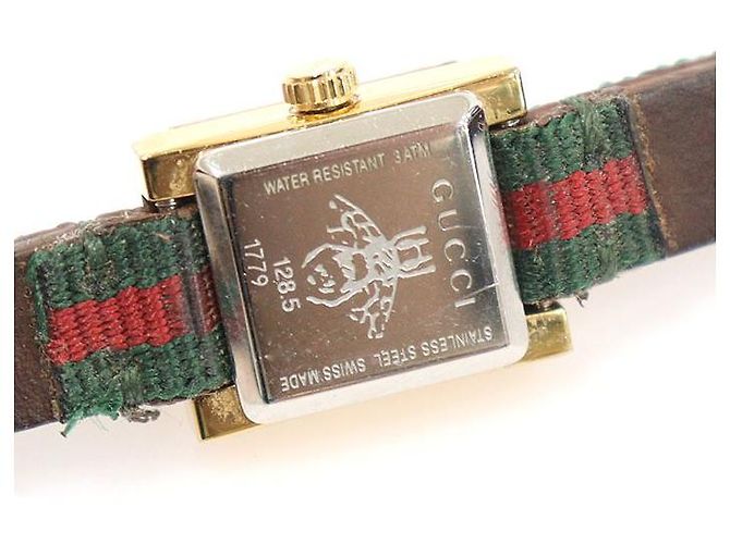Gucci Relógio Feminino de Duas Pulseiras G-Frame WEB em Quartzo Dourado - vista 5
