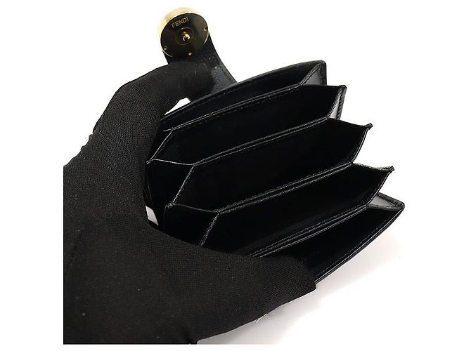 Fendi Akkordeon-Kartenhalter aus schwarzem Kalbsleder mit goldenem Logo - Ansicht 5
