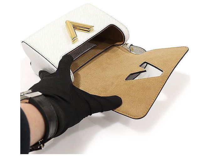Louis Vuitton Bolsa de Ombro Twist PM em Couro Epi Branco com Corrente em Tom Dourado - vista 4