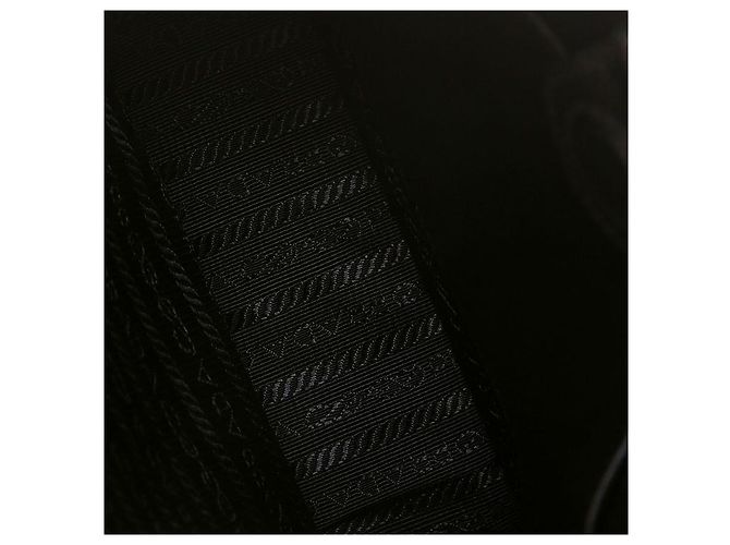 Prada Mini borsa a spalla in morbido cuoio vitello Nero - vista 10