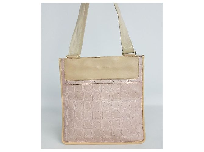 Salvatore Ferragamo Borsa a tracolla con logo Gancini Ferragamo Rosa - vista 2