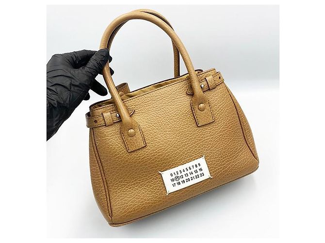 Maison Martin Margiela Kleine braune Drawstring-Tote von Maison Margiela - Ansicht 10