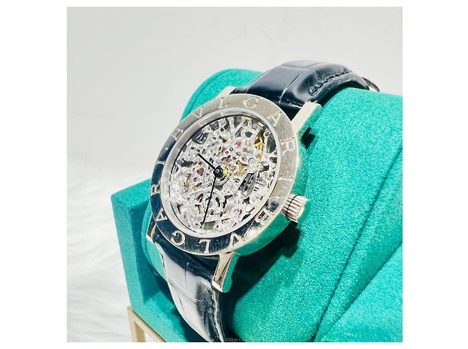 Relógio Bulgari BB Skeleton em ouro branco e couro - vista 3