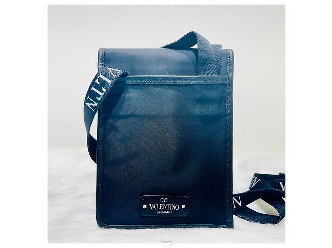 Valentino Pochette Incrociata Mini Garavani VLTN Nero - vista 3
