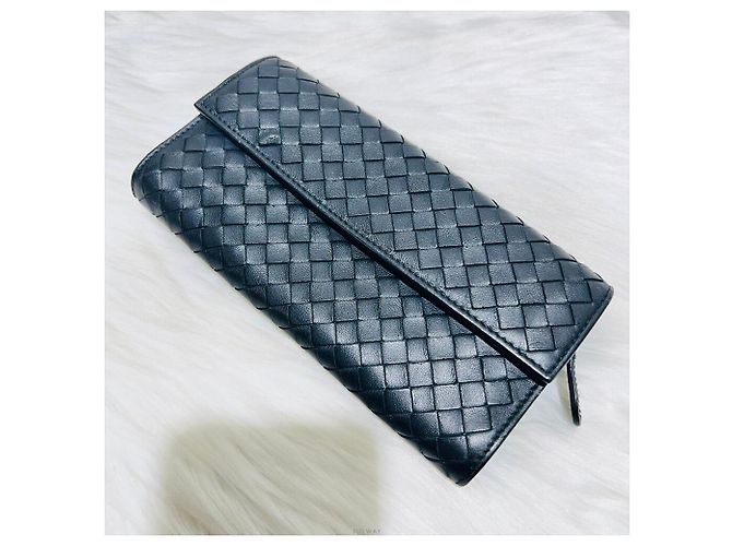 Bottega Veneta Schwarze Intrecciato Klapp-Langbörse - Ansicht 4
