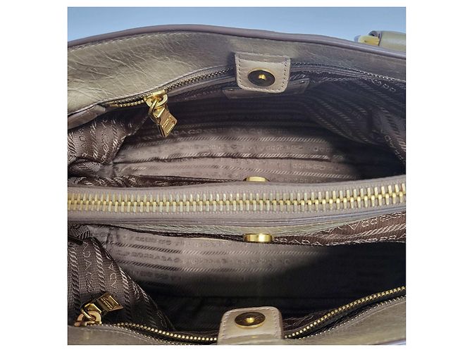 Prada Vitello Shine Gold Tote Bag Marrone - vista 15