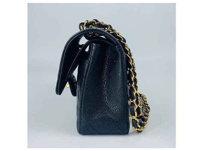 Chanel Borsa Flap Piccola Classica in Caviar Nero con Finiture Dorate - vista 3