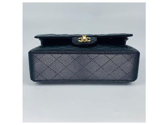 Chanel Borsa Flap Piccola Classica in Caviar Nero con Finiture Dorate - vista 6