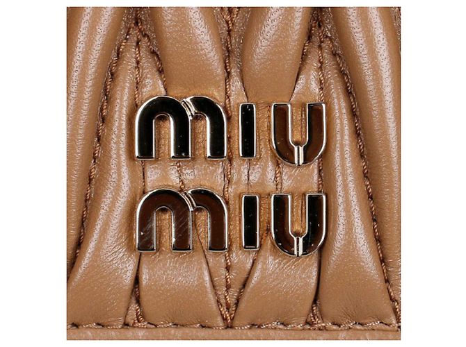 Miu Miu Tarjetero de Mujer Matelassé AFPP Marrón Castaño - vista 7