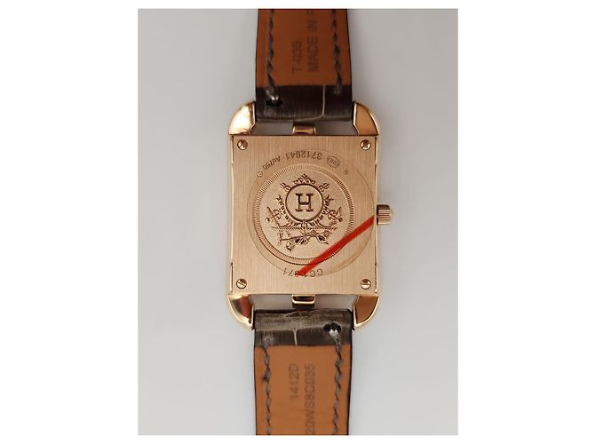 Hermès Cape Cod Small Diamond Bezel Gold Case Years Golden - view 12