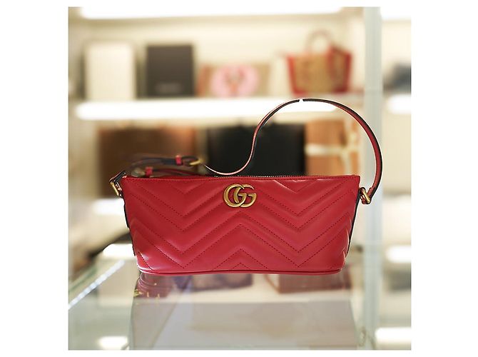 Gucci Borsa a Spalla Marmont Matelassé AABZB Rosso - vista 2