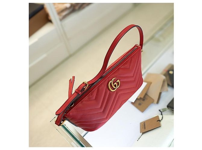 Gucci Borsa a Spalla Marmont Matelassé AABZB Rosso - vista 5