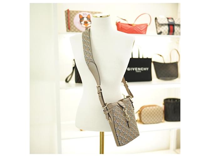 Gucci Borsa a spalla mini secchiello GG Shadow Marrone - vista 8