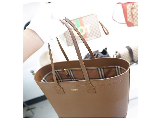 Burberry Borsa a spalla media London in pelle marrone - vista 2