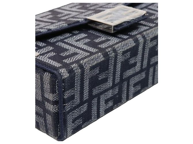 Fendi Borsa a tracolla Baguette Trunk Juka Nera Nero - vista 7