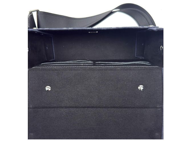 Fendi Borsa a tracolla Baguette Trunk Juka Nera Nero - vista 9