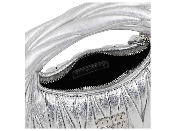 Miu Miu Borsa hobo mini in pelle Napa Argento - vista 8
