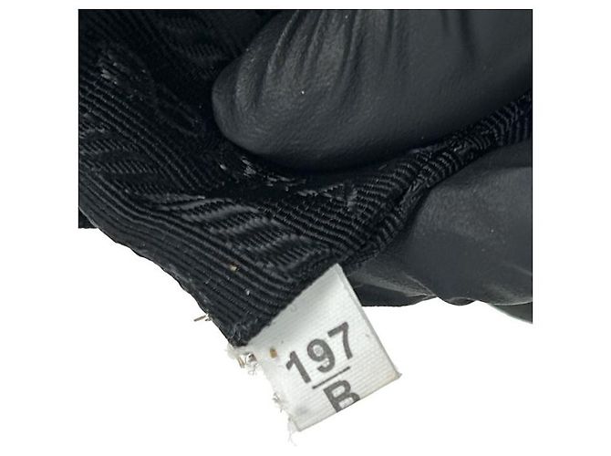 Prada Bolsa mensageiro em Re-Nylon preta - vista 6