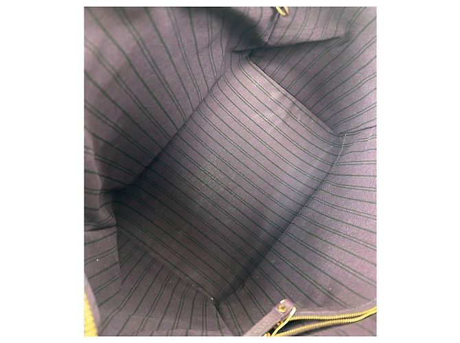 Louis Vuitton Borsa a Spalla Lumineuse PM in Pelle Empreinte Viola Porpora - vista 5