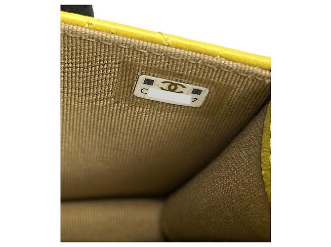 Chanel Mini borsa a tracolla in catena dorata gialla - vista 10