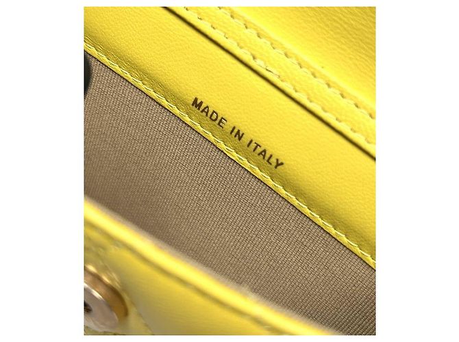 Chanel Mini borsa a tracolla in catena dorata gialla - vista 11