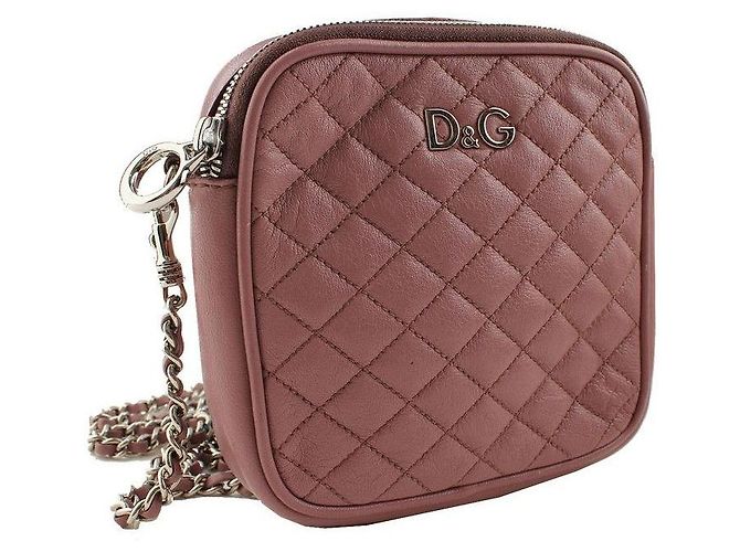 Dolce & Gabbana Mini bolsa cruzada quadrada em couro acolchoado rosa claro com detalhes em prata - vista 2