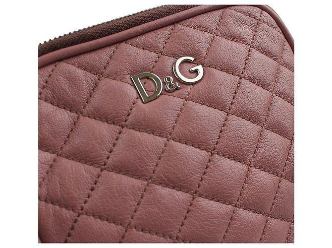 Dolce & Gabbana Mini bolsa cruzada quadrada em couro acolchoado rosa claro com detalhes em prata - vista 6