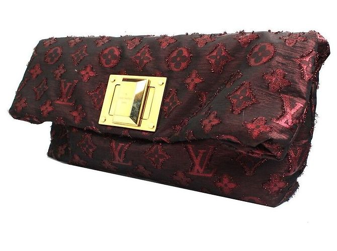 Louis Vuitton Clutch in seta placcata in oro con monogramma Altaire D'oro - vista 3