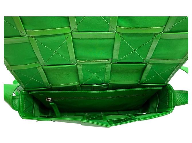 Cassette Bottega Veneta Borsa a tracolla in pelle intrecciata Parricat Verde - vista 10