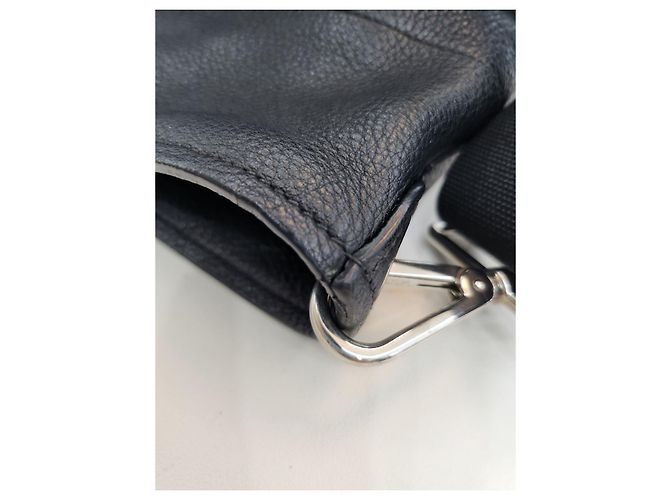 Prada Vitello Phoenix Small Bucket Shoulder Bag Black - view 18