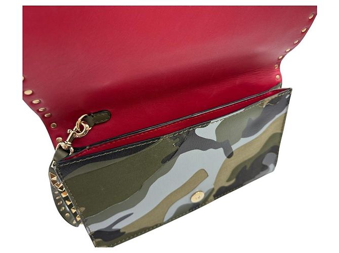 Valentino Clutch Camouflage in Tela Napa Rockstud Marrone - vista 7
