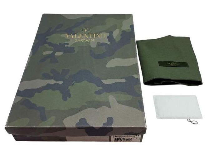 Valentino Clutch Camouflage in Tela Napa Rockstud Marrone - vista 8