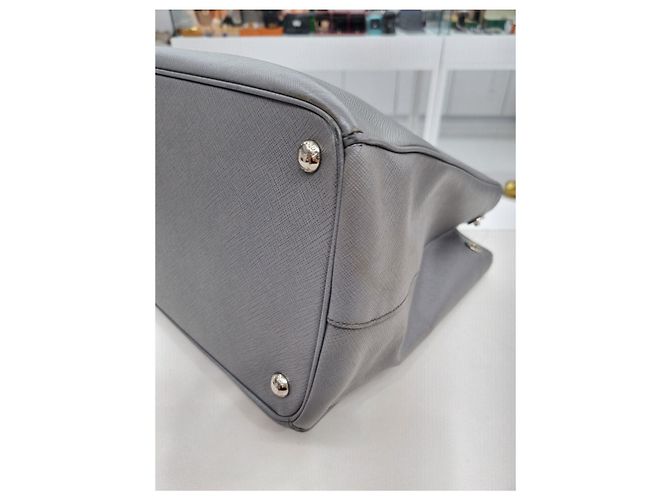Prada Borsa tote e borsa a spalla Saffiano Lux grigia Marrone - vista 16