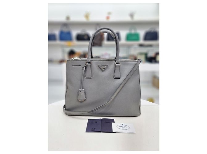 Prada Borsa tote e borsa a spalla Saffiano Lux grigia Marrone - vista 2