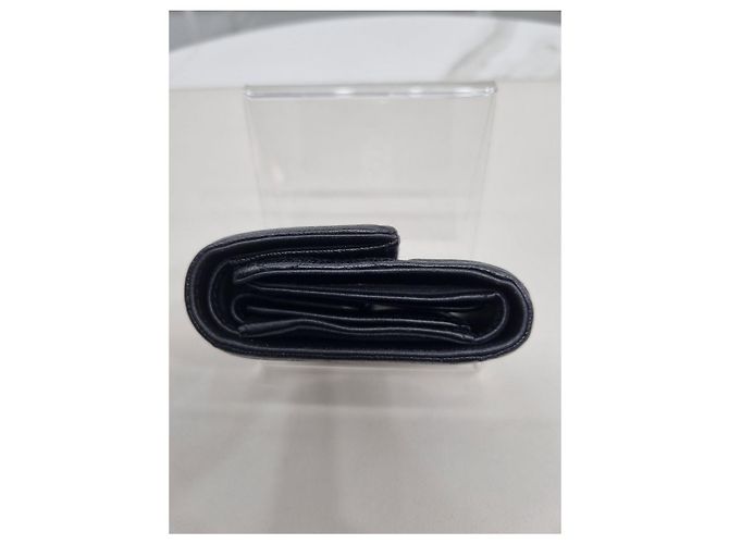 Chanel Serie de Carteras con Solapa Boy Caviar Negro - vista 15
