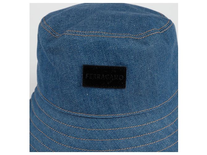 Salvatore Ferragamo Cappello bucket con patch logo Blu - vista 2