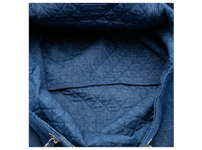 Chanel Blaue bedruckte Denim-Einkaufstasche - Ansicht 4