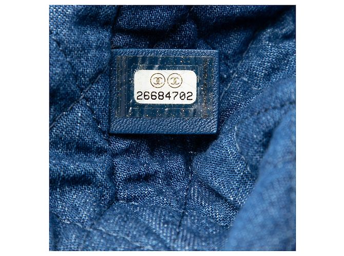Chanel Blaue bedruckte Denim-Einkaufstasche - Ansicht 6