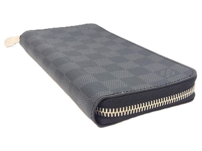Louis Vuitton Zippy Wallet in Damier Graphite Black Damier ebene - view 4